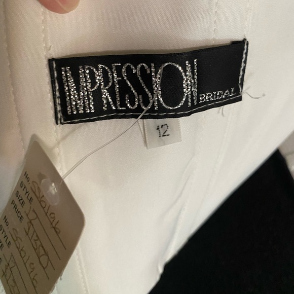 Impression Bridal Gown Size 12. NWT - Picture 7 of 9